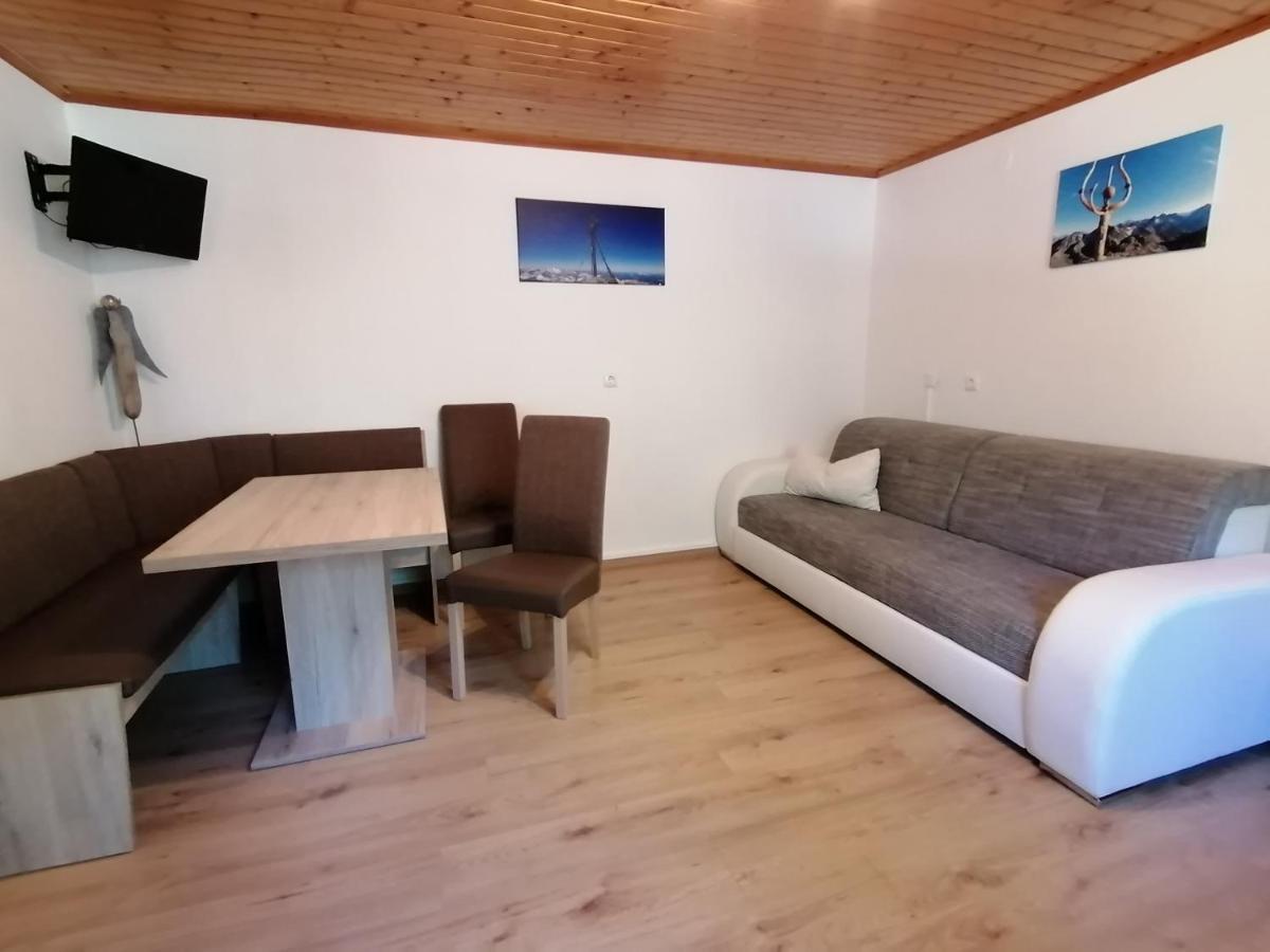 Ferienwohnung Prast Ainet エクステリア 写真